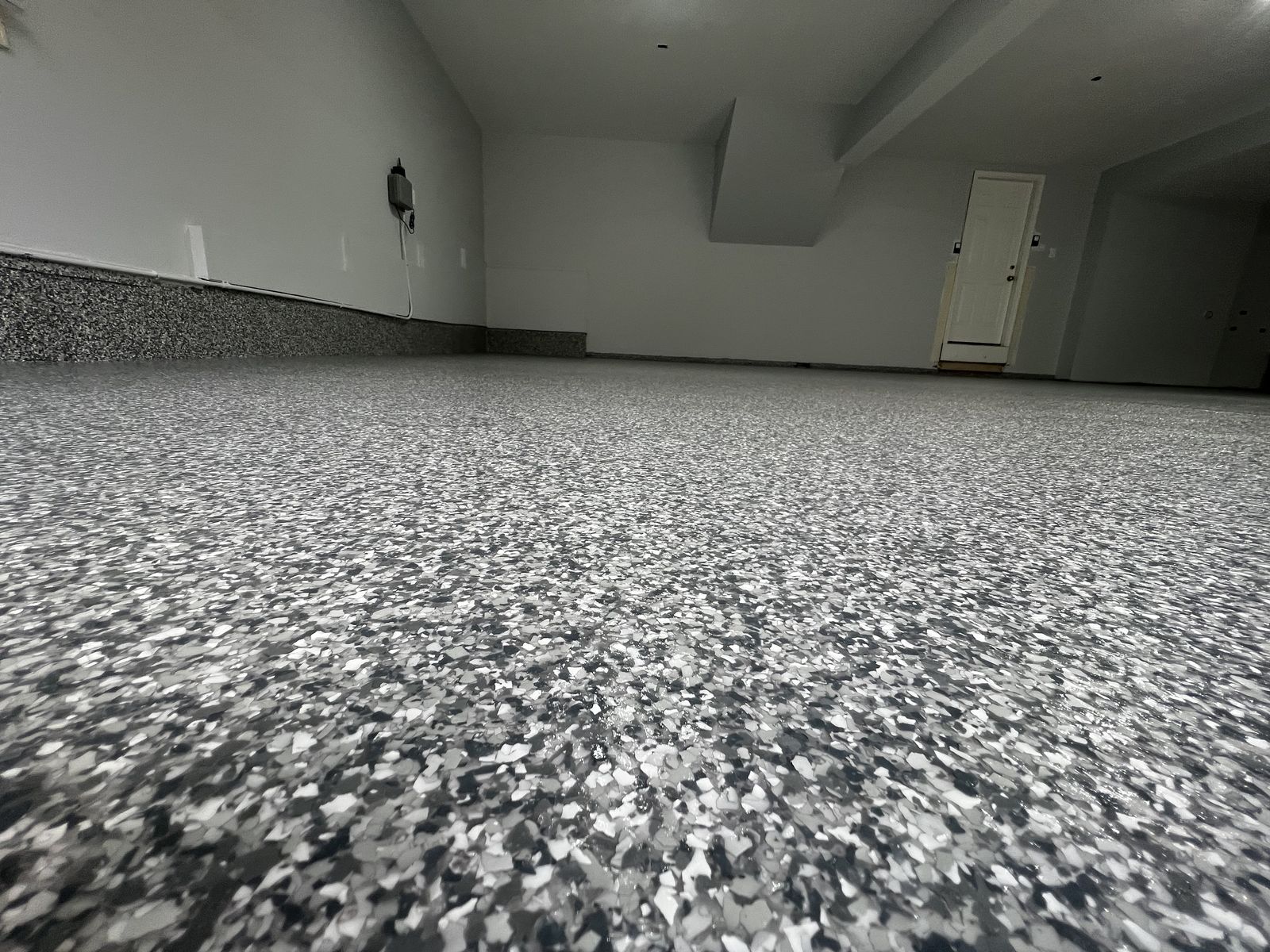 Full flake floor, close up